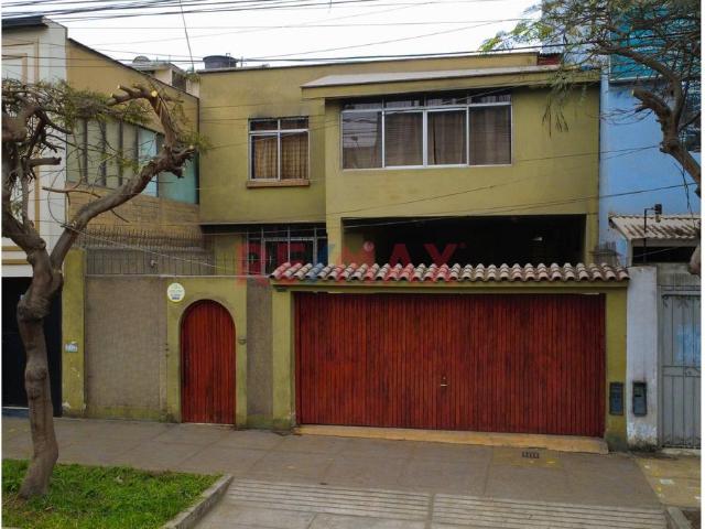 Casa Comercial En Alquiler