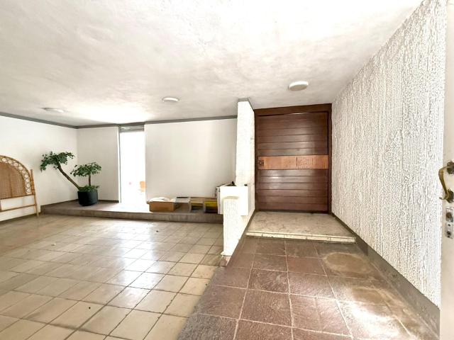 CASA COMERCIAL EN RENTA FRACC. JARDINES DEL MORAL