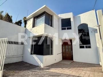 CASA COMERCIAL EN RENTA IDEAL PARA CLINICA, CONSULTORIOS U OFICINAS PRADOS DE LA CAPILLA