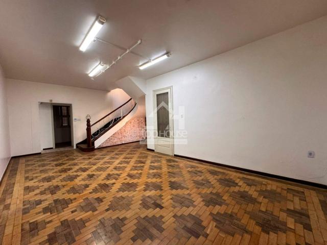 CASA COMERCIAL NO CENTRO