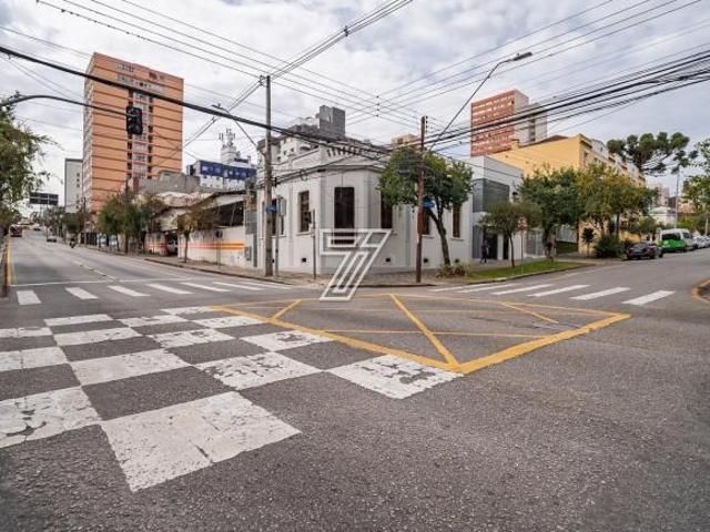 Casa comercial no Centro