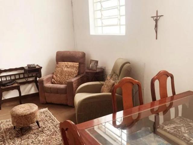 Casa Comercial ou Residencial Campo Belo 2 Dormitórios 140m²