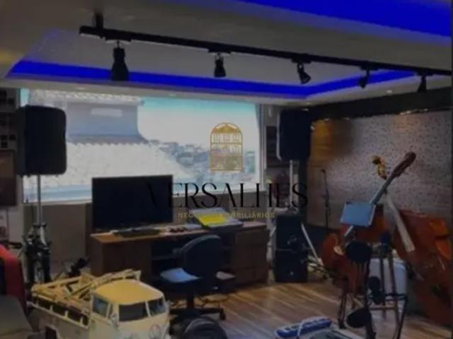 Casa comercial ou residencial Disponível pra locação/venda com 4 quartos e 4 vagas de garagem 450m²