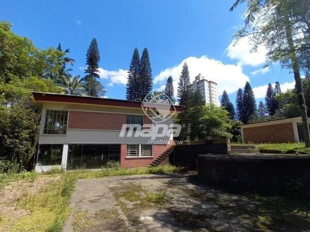 Casa comercial para Alugar no bairro Centro em Timbó