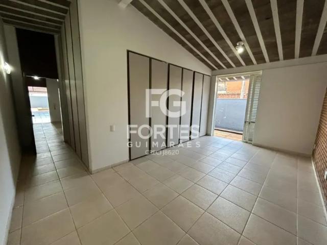 Casa Comercial Para Locação, 06 Quartos Sendo 01 Suíte, 420 m² de Área Construída