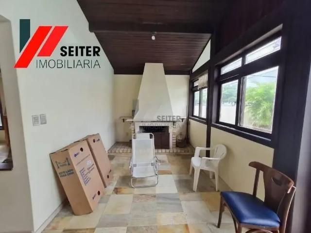 Casa para locação com 5 dormitórios bairro Coqueiros florianópolis