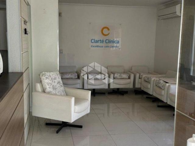 Casa Comercial/Residencial Próximo da Wenceslau Escobar no bairro Vila Assunção