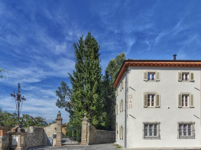 Casa completamente ristrutturata attualmente adibita a B&B!. 275m² Capannori