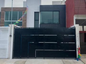 Casa con 4 habitaciones de 140 m² en venta, Jardines de San Manuel