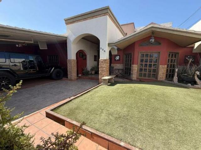 ¡CASA EN VENTA EN VILLAFONTANA!