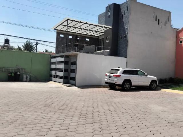 Casa con 4 recamaras ubicado en esquina