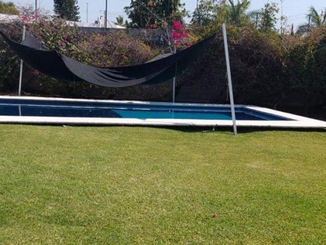Casa con 4 recámaras y 660 m² superficie de terreno en venta, Vergeles de Oaxtepec