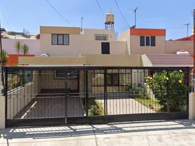 Casa con 4 recámaras de 179 m² en venta en Jardines Alcalde, Jalisco
