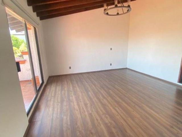 Casa en Condominio en Venta 240 m² en San Nicolás Totolapan, 4 Recámaras y Terraza