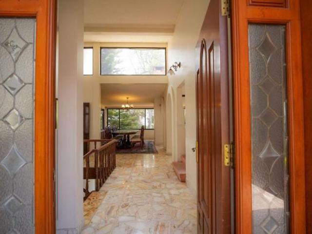 Casa con 4 recámaras en venta, 463 m² superficie de terreno, Lomas del Huizachal