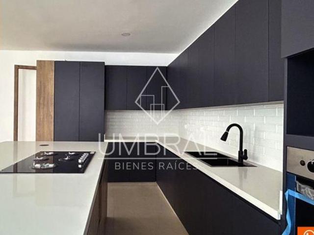 Casa con 4 recámaras en VENTA, Imperial de las Ánimas, Xalapa