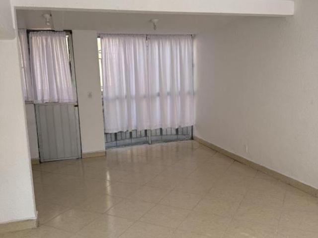 Casa con 53 m2 superficie de terreno y 2 recámaras en venta en Ixtapaluca