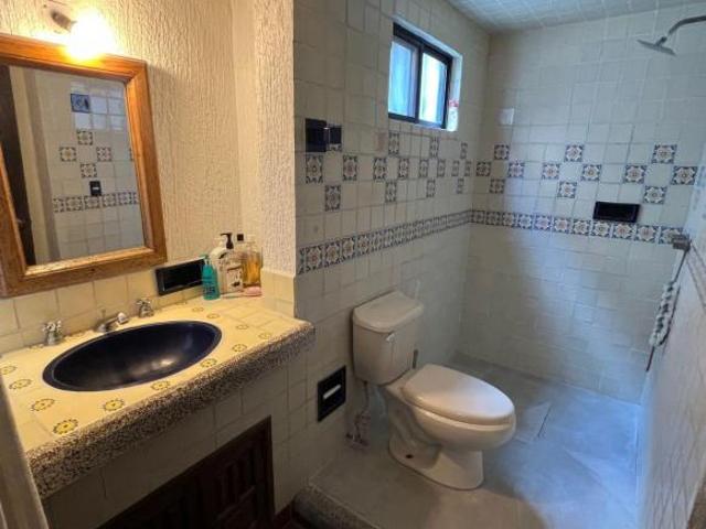 Casa con 594 m² en esquina en venta en Arbide ideal para oficinas, consultorios o demoler para depas