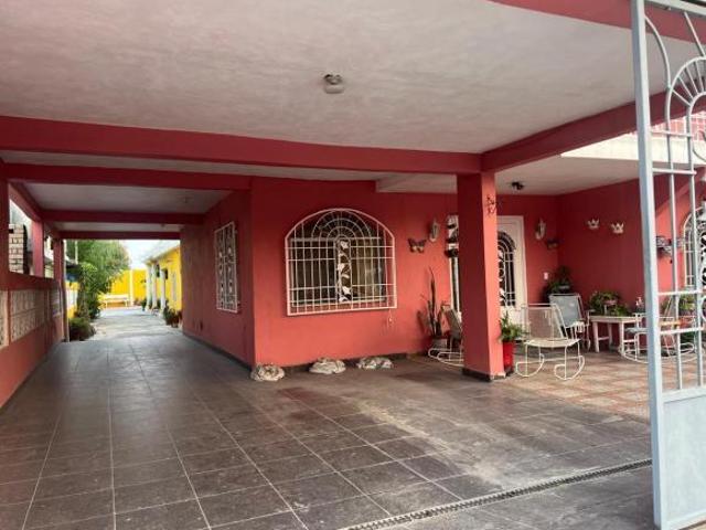 CASA CON 5 DEPARTAMENTOS EN VENTA, CALLE ALEMANIA FRACC. CAMPESTRE