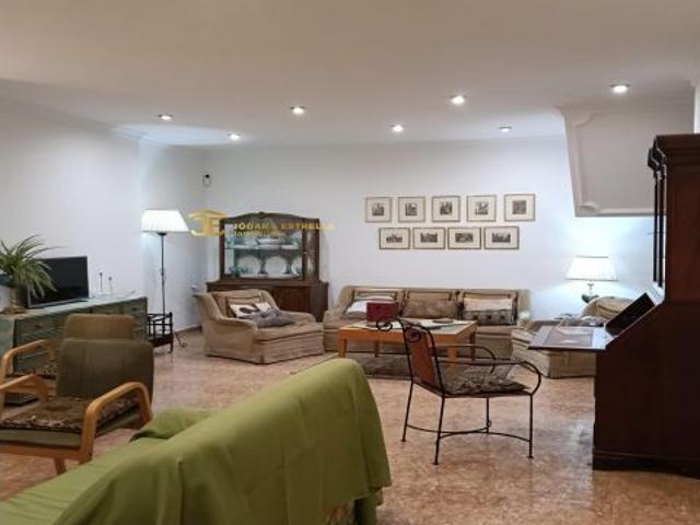 CASA CON 5 DORMITORIOS EN LA PACA
