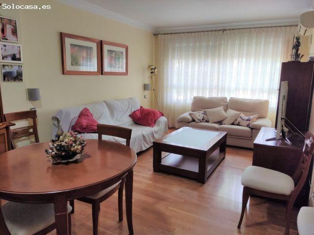 Casa con 5 habitaciones, 3 baños, 1 aseo