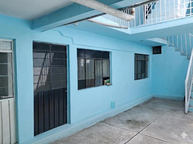 Casa con 7 Departamentos | Alto Potencial de Renta