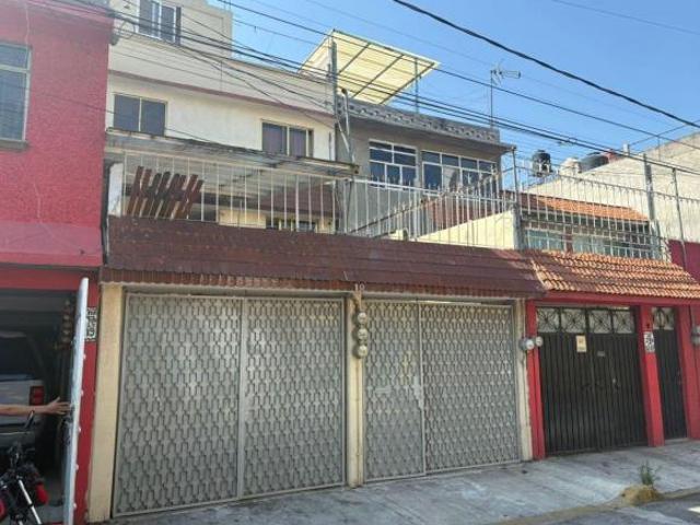 Casa con 7 recámaras en venta, Desarrollo Urbano Quetzalcóatl, Iztapalapa, CDMX