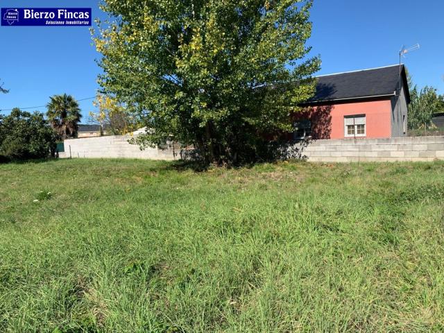 SE VENDE CASA CON TERRENO EN CAMPONARAYA