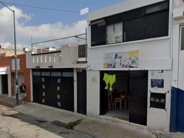 Casa con 84 m² de superficie de terreno y 3 recámaras en venta en Morelia