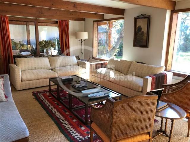 Casa con 8 dormitorios, Lo Barnechea | 8 dormitorios por 35000.00 en Lo Barnechea