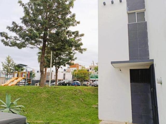Casa con 90 m² superficie de terreno, 3 recámaras en venta en El Moral, Tonala