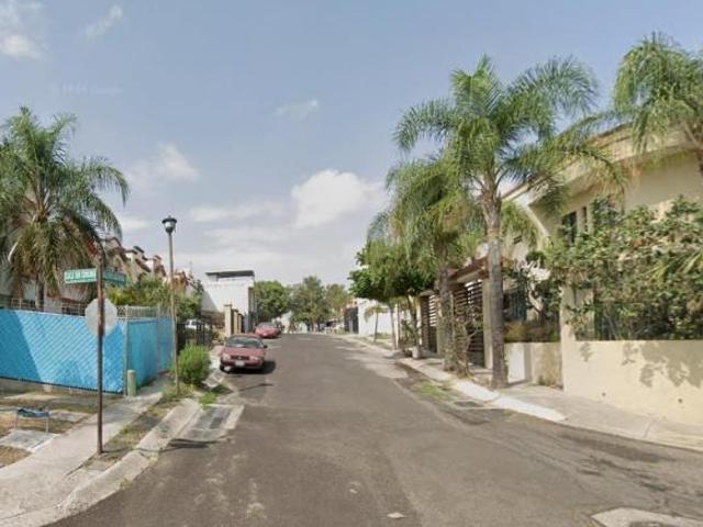 Casa con 100 m² de superficie de terreno y 3 recámaras en venta en COLUYA