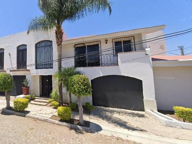 Casa con 1128 m² de terreno y 5 recámaras en venta en Acatlán de Juárez