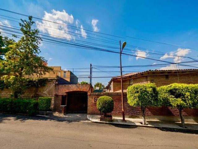 Casa con 140 m² de superficie de terreno y 3 recámaras en venta en Cuajimalpa de Morelos, CDMX