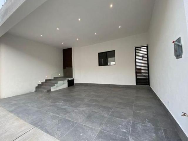 Casa con 144 m² superficie de terreno, 3 recámaras en venta en Cumbres Elite Sec Vesubio