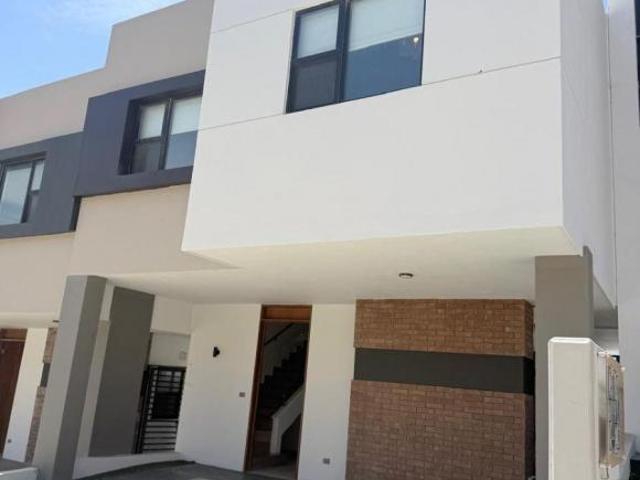 Casa con 145 m² de superficie de terreno y 3 habitaciones en venta EN RESIDENCIAL MAR ABIERTO