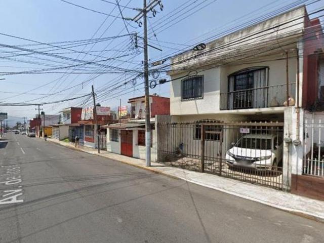 Casa con 146 m² de terreno y 4 habitaciones en venta en Fraccionamiento El Espinal, Orizaba Veracruz