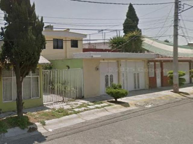 Casa con 160 m² superficie de terreno, 4 recámaras en venta en Izcalli Jardines