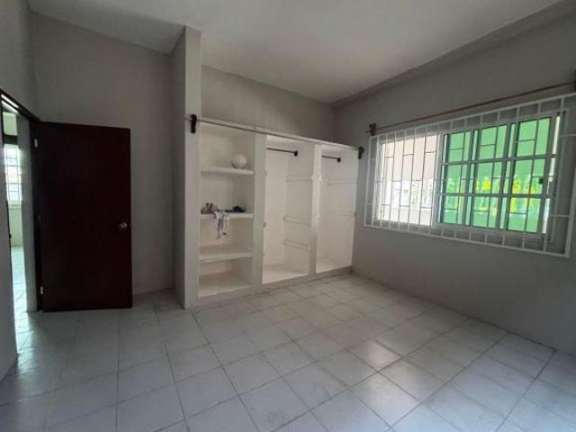Casa con 193 m² de superficie de terreno y 6 dormitorios en venta, Adolfo López Mateos