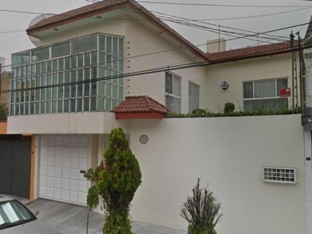 Casa con 196 m² superficie de terreno, 3 recámaras en venta en Lindavista Norte