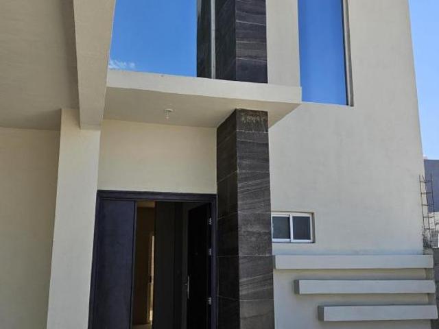Casa con 200 m² superficie de terreno, 3 recámaras en venta en Hacienda Real