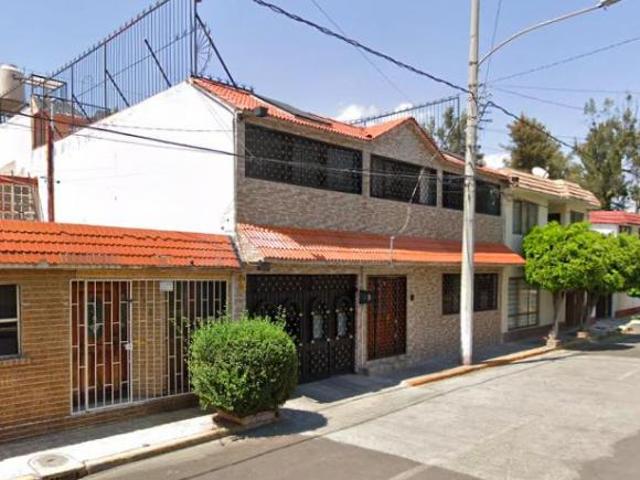 Casa con 250 m² superficie de terreno, 3 recámaras en venta en Gustavo A. Madero