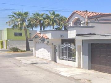 Casa con 264 m² de terreno, 3 recámaras en venta en Altabrisa