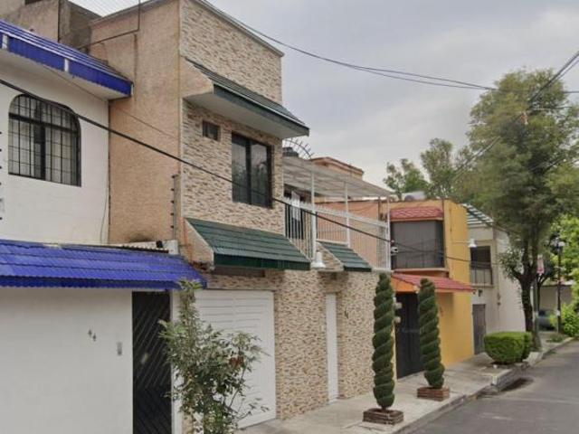 Casa con 270 m² superficie de terreno, 4 recámaras en venta en Azcapotzalco