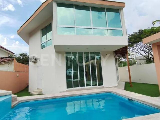 CASA CON 2 ALBERCAS EN VENTA EN COMALA, COLIMA