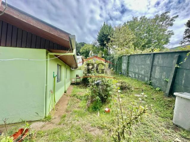 Casa con 2 cabañas en niebla a pasos de la plaza | 6 dormitorios por 6800.00 en Valdivia
