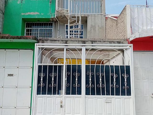 Casa con 2 Departamentos en Chicoloapan