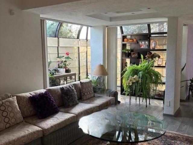 Casa con 2 residencias independientes en venta en Club de Golf México, Tlalpan