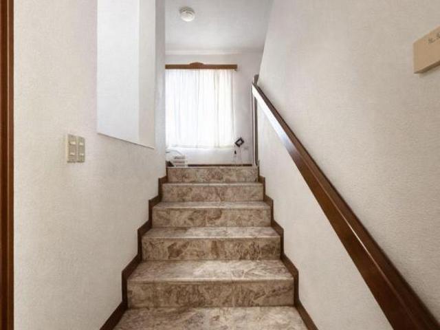 Casa con 315 m2 de superficie de terreno, 5 recámaras en venta en Contry la Silla