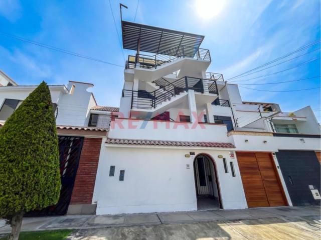 Casa Con 3 Departamentos – Excelente Oportunidad De Inversión